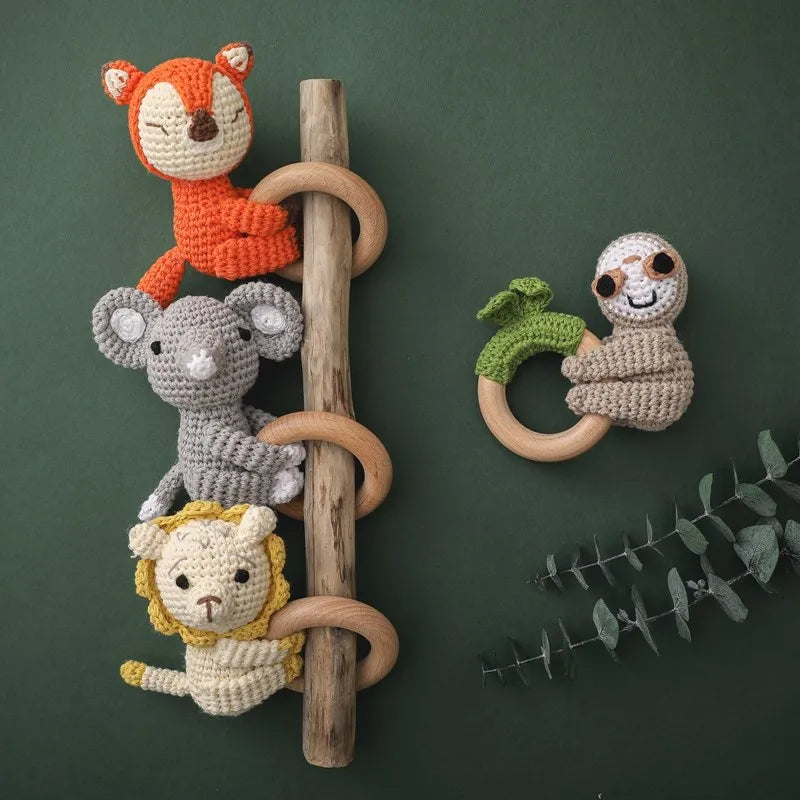 1PCS Cute Baby Toy Cartoon Crochet Animal Rattle New DIY Beech Wood Bracelet BPA Free Baby Teether Newborn Educational Toy Gifts